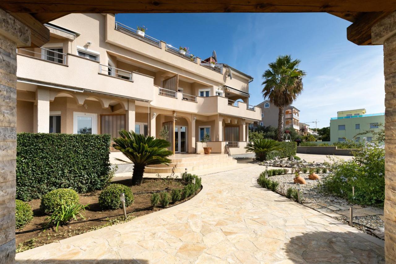 Apartmani Niko Kozino Exterior photo